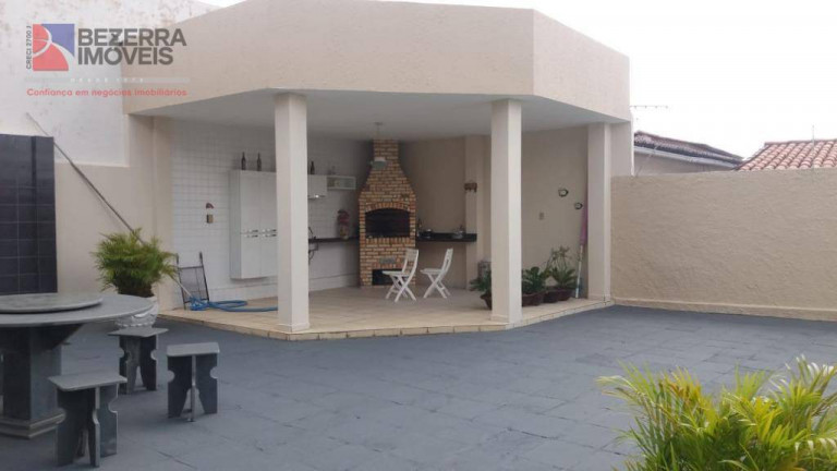 Imagem Casa com 3 Quartos à Venda, 340 m² em Candelária - Natal Imagem Casa com 3 Quartos à Venda, 340 m² em Candelária - Natal