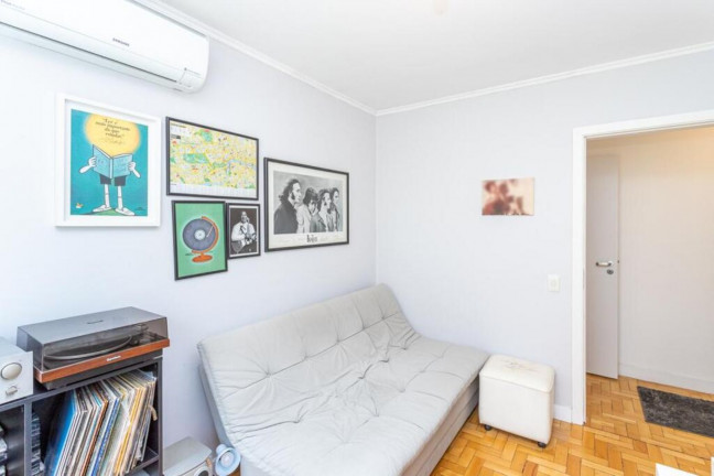 Imagem Imóvel com 2 Quartos à Venda, 84 m² em Menino Deus - Porto Alegre Imagem Imóvel com 2 Quartos à Venda, 84 m² em Menino Deus - Porto Alegre