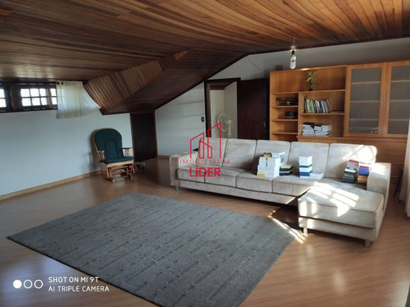 Imagem Casa com 4 Quartos à Venda, 320 m² em Curitiba Imagem Casa com 4 Quartos à Venda, 320 m² em Curitiba