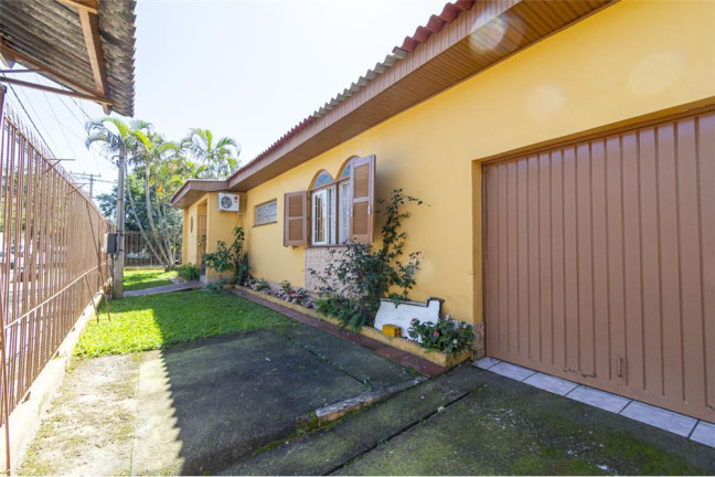 Imagem Casa com 3 Quartos à Venda, em Marechal Rondon - Canoas Imagem Casa com 3 Quartos à Venda, em Marechal Rondon - Canoas