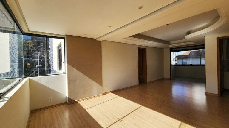 Imagem Apartamento com 3 Quartos à Venda, 103 m² em Petrópolis - Porto Alegre Imagem Apartamento com 3 Quartos à Venda, 103 m² em Petrópolis - Porto Alegre