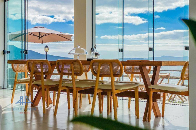 Imagem Casa com 5 Quartos à Venda, 500 m² em Jardim Janaina - Biguaçu Imagem Casa com 5 Quartos à Venda, 500 m² em Jardim Janaina - Biguaçu