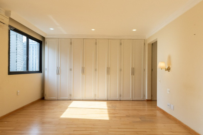 Imagem Apartamento com 3 Quartos à Venda, 209 m² em Itaim Bibi - São Paulo Imagem Apartamento com 3 Quartos à Venda, 209 m² em Itaim Bibi - São Paulo