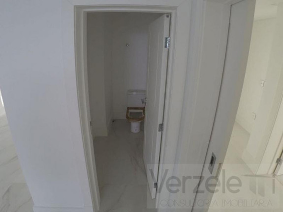 Imagem Apartamento com 3 Quartos à Venda, 151 m² em Centro - Balneário Camboriú Imagem Apartamento com 3 Quartos à Venda, 151 m² em Centro - Balneário Camboriú