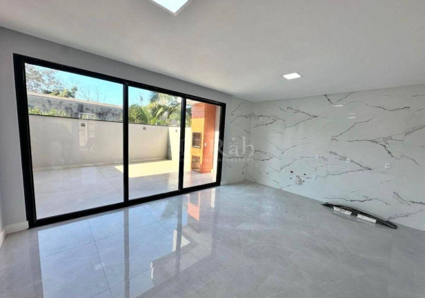 Imagem Sobrado com 3 Quartos à Venda, 142 m² em Cedro - Camboriú Imagem Sobrado com 3 Quartos à Venda, 142 m² em Cedro - Camboriú