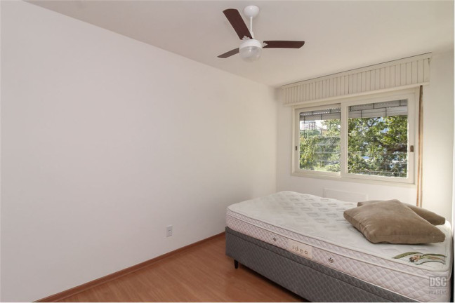 Imagem Imóvel com 2 Quartos à Venda, em Rio Branco - Porto Alegre Imagem Imóvel com 2 Quartos à Venda, em Rio Branco - Porto Alegre