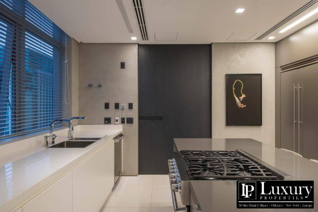 Imagem Apartamento com 3 Quartos à Venda, 556 m² em Itaim Bibi - São Paulo Imagem Apartamento com 3 Quartos à Venda, 556 m² em Itaim Bibi - São Paulo