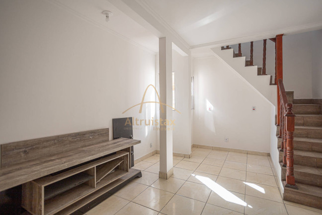 Imagem Casa com 5 Quartos à Venda, 240 m² em Bandeiras - Osasco Imagem Casa com 5 Quartos à Venda, 240 m² em Bandeiras - Osasco