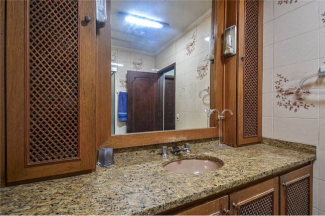 Imagem Casa com 4 Quartos à Venda, em Campo Belo - São Paulo Imagem Casa com 4 Quartos à Venda, em Campo Belo - São Paulo
