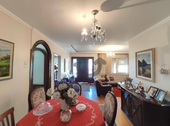 Imagem Casa com 4 Quartos à Venda, 292 m² em Centro - Santa Cruz Do Sul Imagem Casa com 4 Quartos à Venda, 292 m² em Centro - Santa Cruz Do Sul