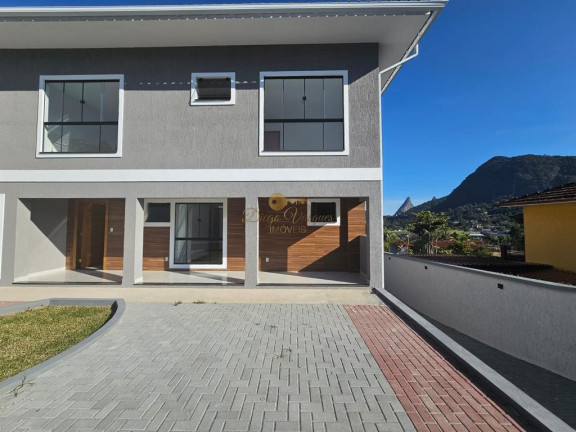Casa com 3 Quartos à Venda, 137 m² em Alto - Teresópolis