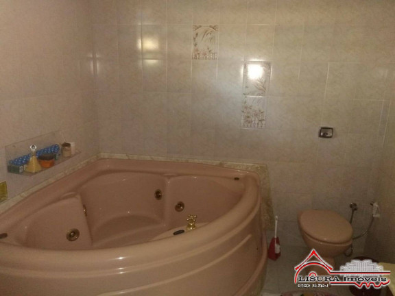 Imagem Casa com 3 Quartos à Venda, 480 m² em Bom Retiro - São José Dos Campos Imagem Casa com 3 Quartos à Venda, 480 m² em Bom Retiro - São José Dos Campos