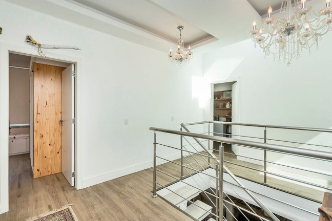 Imagem Casa com 3 Quartos à Venda, 300 m² em Jardim Lindóia - Porto Alegre Imagem Casa com 3 Quartos à Venda, 300 m² em Jardim Lindóia - Porto Alegre