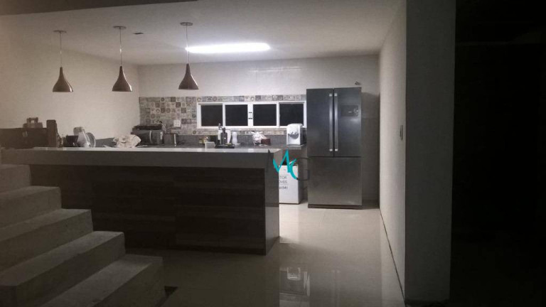 Imagem Casa com 3 Quartos à Venda, 229 m² em Cosmos - Rio De Janeiro Imagem Casa com 3 Quartos à Venda, 229 m² em Cosmos - Rio De Janeiro