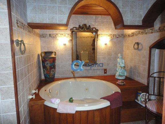 Imagem Casa com 9 Quartos à Venda, 7.000 m² em Quitandinha - Petrópolis Imagem Casa com 9 Quartos à Venda, 7.000 m² em Quitandinha - Petrópolis