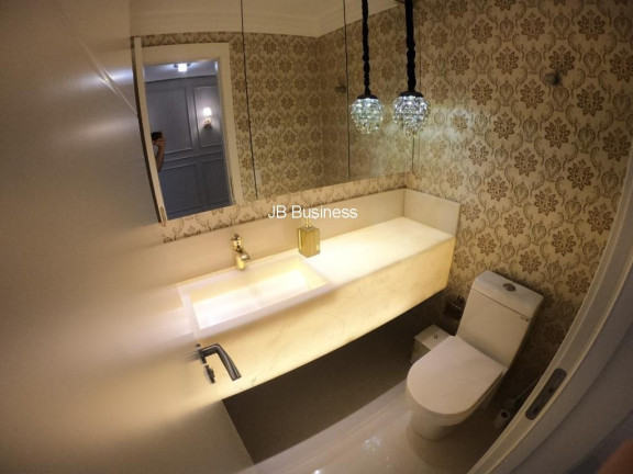 Imagem Imóvel com 4 Quartos à Venda, 234 m² em Centro - Balneário Camboriú Imagem Imóvel com 4 Quartos à Venda, 234 m² em Centro - Balneário Camboriú