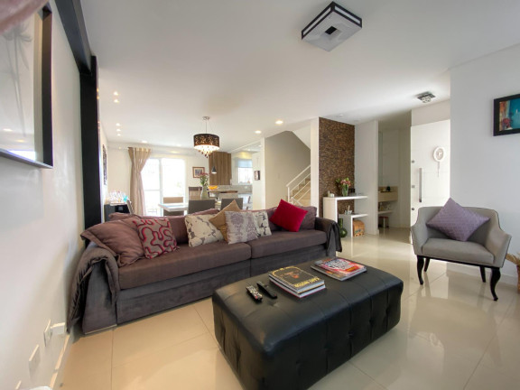 Imagem Casa de Condomínio com 3 Quartos à Venda, 238 m² em Santo Inácio - Curitiba Imagem Casa de Condomínio com 3 Quartos à Venda, 238 m² em Santo Inácio - Curitiba