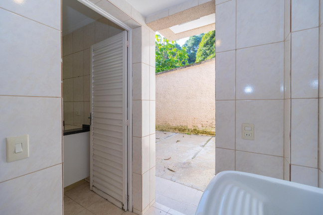 Imagem Sobrado com 3 Quartos para Alugar, 139 m² em Barreirinha - Curitiba Imagem Sobrado com 3 Quartos para Alugar, 139 m² em Barreirinha - Curitiba