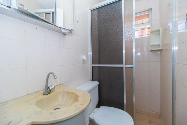 Imagem Sobrado com 4 Quartos para Alugar, 142 m² em Orleans - Curitiba Imagem Sobrado com 4 Quartos para Alugar, 142 m² em Orleans - Curitiba