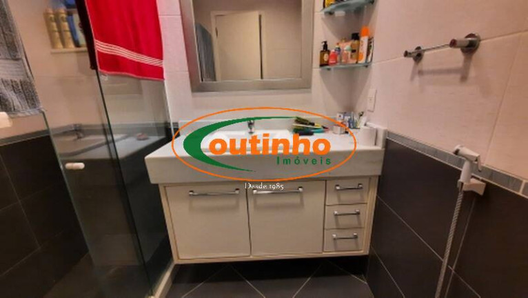 Imagem Apartamento com 4 Quartos à Venda, 171 m² em Tijuca - Rio De Janeiro Imagem Apartamento com 4 Quartos à Venda, 171 m² em Tijuca - Rio De Janeiro