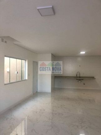 Imagem Casa com 3 Quartos à Venda, 135 m²