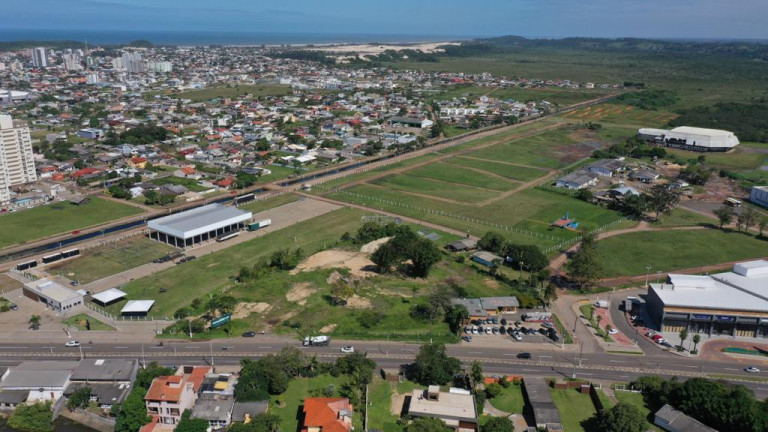 Imagem Terreno à Venda, 10.645 m² em Torres - Torres