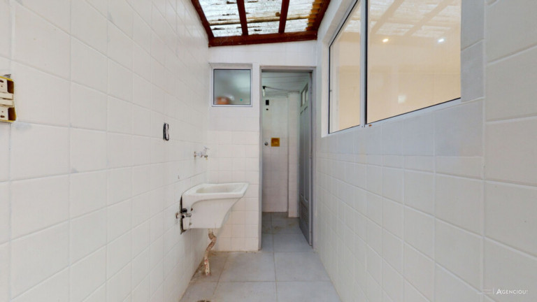 Imagem Imóvel com 3 Quartos à Venda, 68 m² em Menino Deus - Porto Alegre Imagem Imóvel com 3 Quartos à Venda, 68 m² em Menino Deus - Porto Alegre