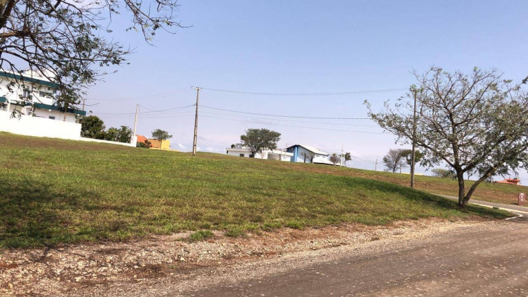 Imagem Terreno à Venda, 432 m² em Condomínio Ninho Verde I - Porangaba Imagem Terreno à Venda, 432 m² em Condomínio Ninho Verde I - Porangaba