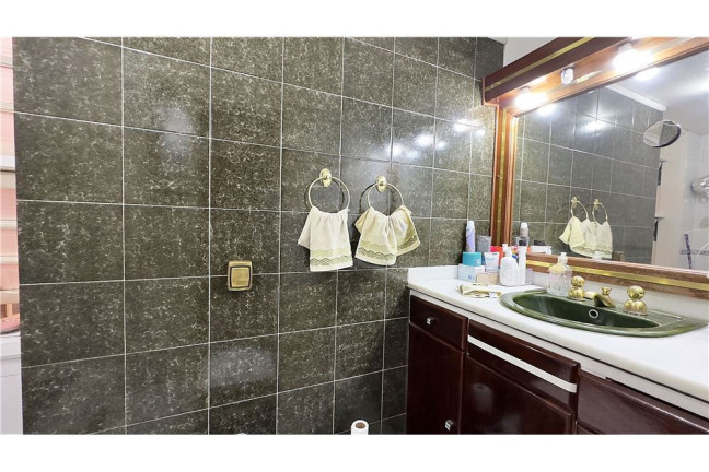 Imagem Casa com 3 Quartos à Venda,  em Passo Da Areia - Porto Alegre