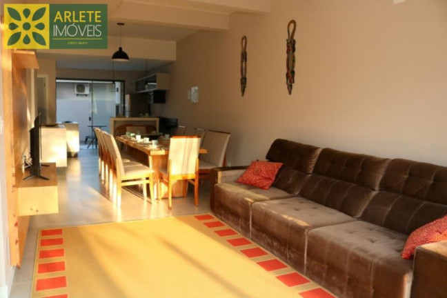 Imagem Casa com 4 Quartos para Alugar ou Temporada, 150 m² em Mariscal - Bombinhas Imagem Casa com 4 Quartos para Alugar ou Temporada, 150 m² em Mariscal - Bombinhas