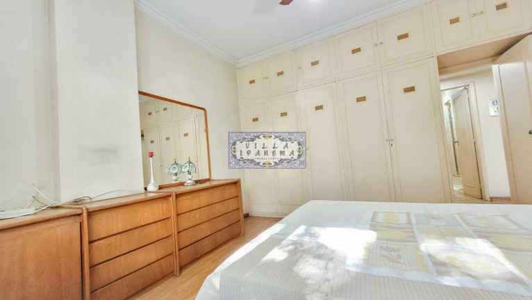 Imagem Apartamento com 3 Quartos à Venda, 133 m² em Laranjeiras - Rio De Janeiro Imagem Apartamento com 3 Quartos à Venda, 133 m² em Laranjeiras - Rio De Janeiro