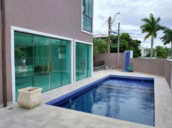 Casa com 4 Quartos à Venda,  em Camboinhas - Niterói