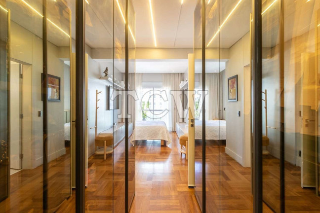 Imagem Apartamento com 3 Quartos à Venda, 210 m² em Moema - São Paulo