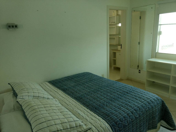 Imagem Casa com 4 Quartos para Temporada, em Mariscal - Bombinhas Imagem Casa com 4 Quartos para Temporada, em Mariscal - Bombinhas