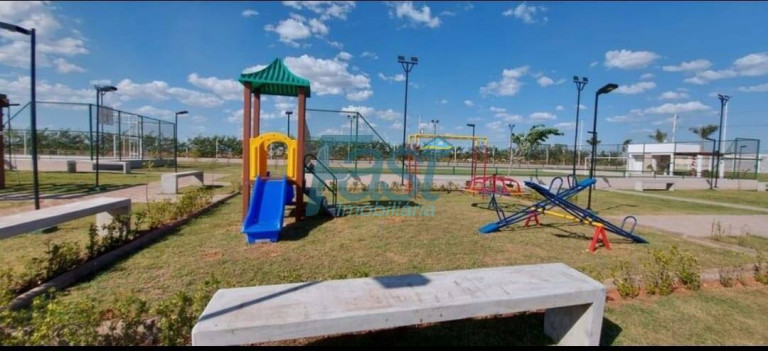 Imagem Casa de Condomínio com 2 Quartos à Venda, 146 m² em Novo Mundo - Várzea Grande Imagem Casa de Condomínio com 2 Quartos à Venda, 146 m² em Novo Mundo - Várzea Grande