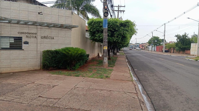 Imagem Apartamento com 2 Quartos à Venda, 53 m² em Tiradentes - Campo Grande