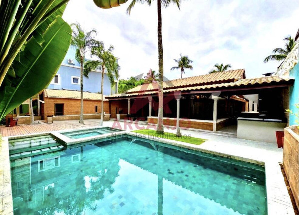Casa com 5 Quartos à Venda, 432 m² em Riviera - Bertioga