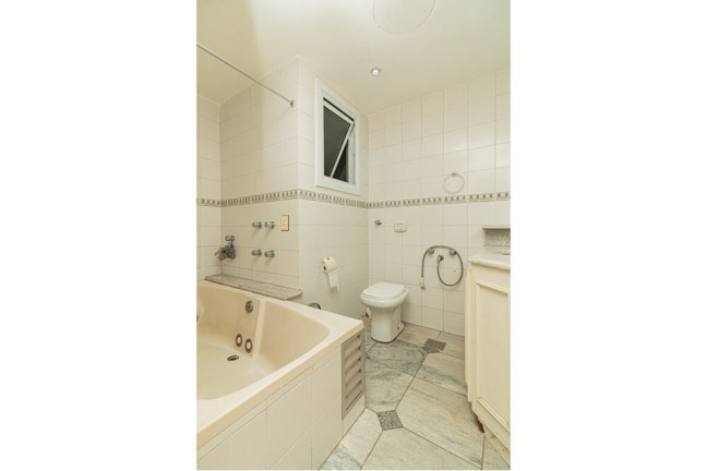Imagem Imóvel com 2 Quartos à Venda, 63 m² em Santa Cecília - Porto Alegre Imagem Imóvel com 2 Quartos à Venda, 63 m² em Santa Cecília - Porto Alegre