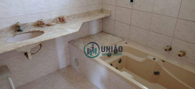 Imagem Casa com 4 Quartos à Venda, 320 m² em Maria Paula - São Gonçalo