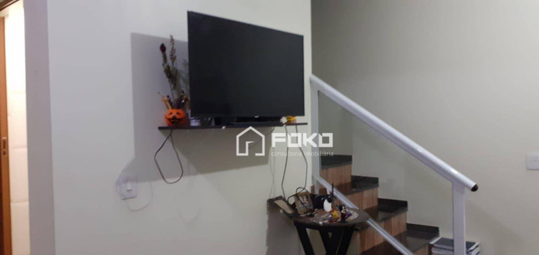 Imagem Sobrado com 2 Quartos para Alugar, 100 m² em Vila Rosália - Guarulhos