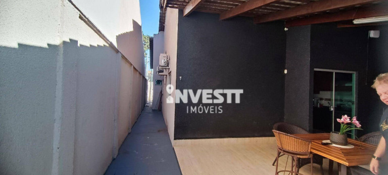 Imagem Casa com 3 Quartos à Venda, 180 m² em Setor Três Marias - Goiânia Imagem Casa com 3 Quartos à Venda, 180 m² em Setor Três Marias - Goiânia