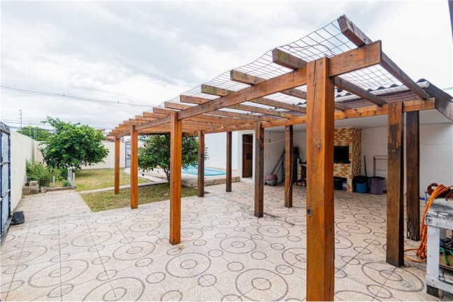 Casa com 4 Quartos à Venda,  em Sarandi - Porto Alegre