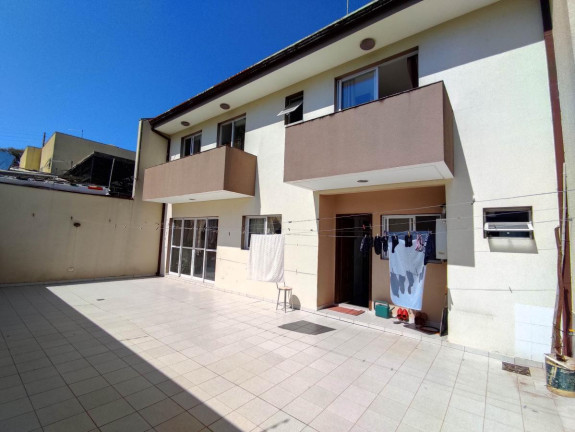 Casa com 4 Quartos à Venda, 235 m² em Portão - Curitiba