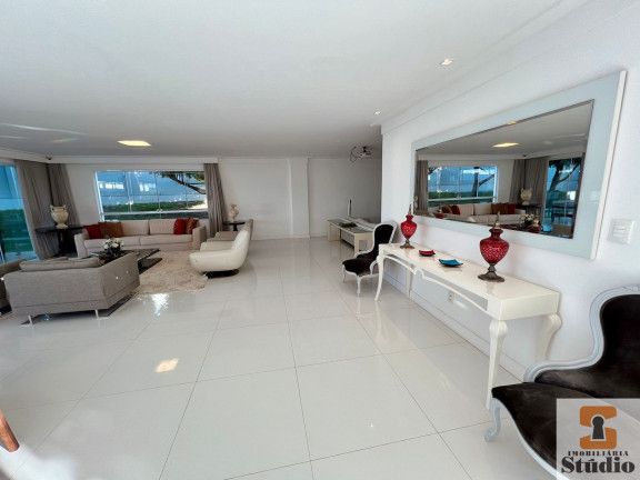 Imagem Casa com 5 Quartos à Venda, 823 m² em Sim - Feira De Santana Imagem Casa com 5 Quartos à Venda, 823 m² em Sim - Feira De Santana