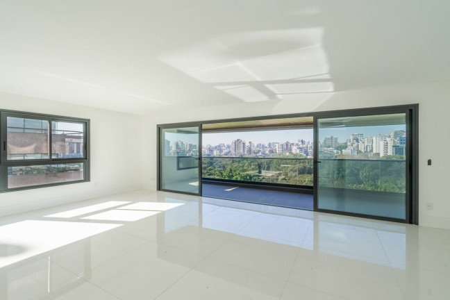 Imagem Apartamento com 4 Quartos à Venda, 256 m² em Moinhos De Vento - Porto Alegre Imagem Apartamento com 4 Quartos à Venda, 256 m² em Moinhos De Vento - Porto Alegre
