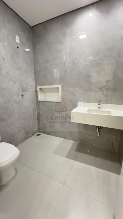 Imagem Casa com 3 Quartos à Venda, 190 m² em Jardim Das Palmeiras - Cuiabá Imagem Casa com 3 Quartos à Venda, 190 m² em Jardim Das Palmeiras - Cuiabá