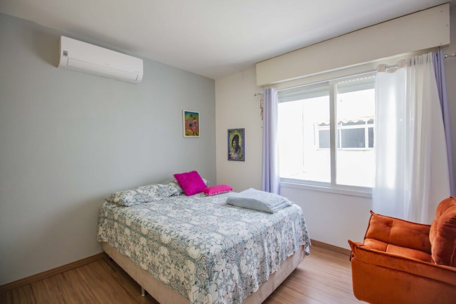 Imagem Apartamento com 2 Quartos à Venda, 55 m² em Menino Deus - Porto Alegre Imagem Apartamento com 2 Quartos à Venda, 55 m² em Menino Deus - Porto Alegre