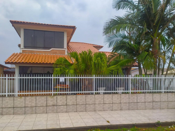 Imagem Casa com 6 Quartos à Venda, 307 m² em Zona Sul - Balneário Rincão Imagem Casa com 6 Quartos à Venda, 307 m² em Zona Sul - Balneário Rincão