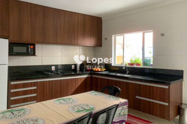 Imagem Casa com 4 Quartos à Venda, 162 m² em Capela - Vinhedo Imagem Casa com 4 Quartos à Venda, 162 m² em Capela - Vinhedo