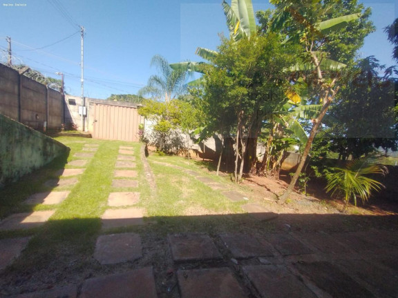 Casa com 2 Quartos à Venda, 190 m² em Jardim Das Mangabeiras